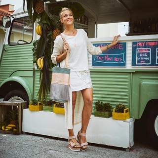 Patricia Montero feet photo thumbnail