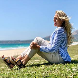 Patricia Montero feet photo thumbnail