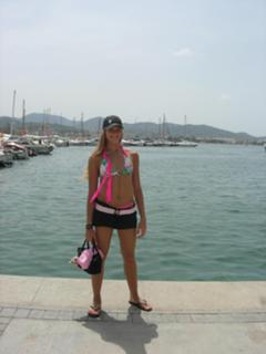 Patricia Montero feet photo thumbnail