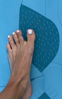 Patricia Montero feet photo thumbnail