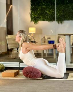 Patricia Montero feet photo thumbnail