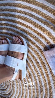 Patricia Montero feet photo thumbnail