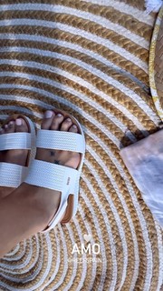 Patricia Montero feet photo thumbnail