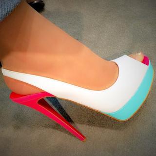 Patricia Navidad feet photo thumbnail