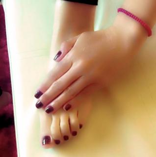 Patricia Navidad feet photo thumbnail