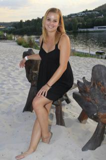 Patricie Pagácová feet photo thumbnail