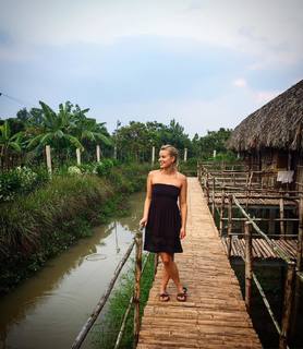 Patricie Pagácová feet photo thumbnail