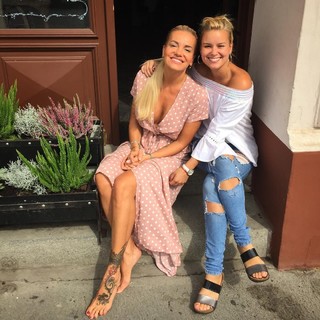 Patricie Pagácová feet photo thumbnail