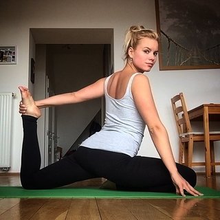 Patricie Pagácová feet photo thumbnail
