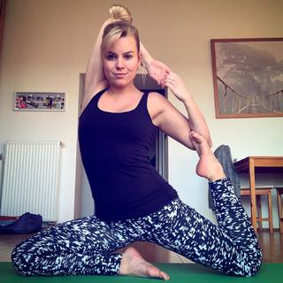 Patricie Pagácová feet photo thumbnail