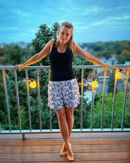 Patricie Pagácová feet photo thumbnail