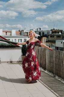 Patricie Pagácová feet photo thumbnail
