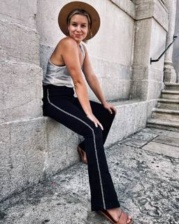 Patricie Pagácová feet photo thumbnail