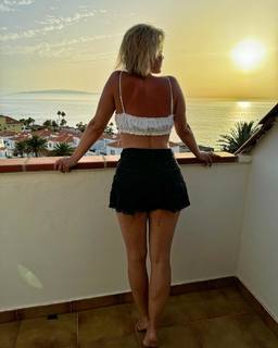 Patricie Pagácová feet photo thumbnail