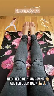Patricie Pagácová feet photo thumbnail