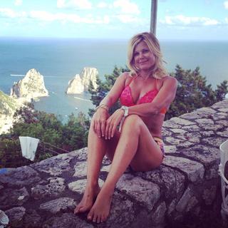 Patrizia Pellegrino feet photo 6