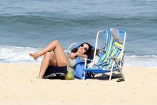 Patrícia Poeta feet photo thumbnail