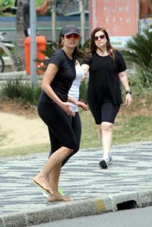 Patrícia Poeta feet photo thumbnail