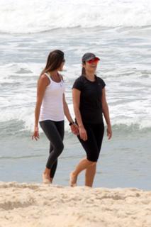 Patrícia Poeta feet photo thumbnail