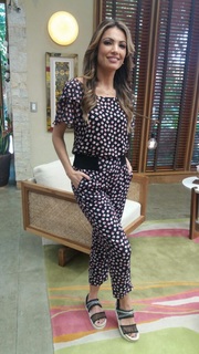 Patrícia Poeta feet photo thumbnail