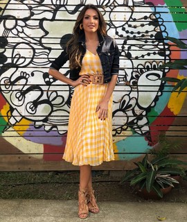 Patrícia Poeta feet photo thumbnail