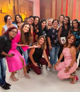 Patrícia Poeta feet photo thumbnail