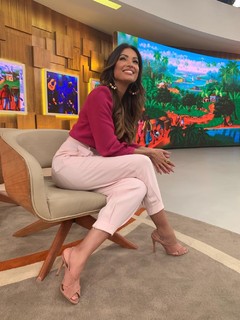 Patrícia Poeta feet photo thumbnail