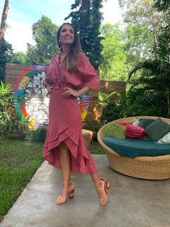 Patrícia Poeta feet photo thumbnail