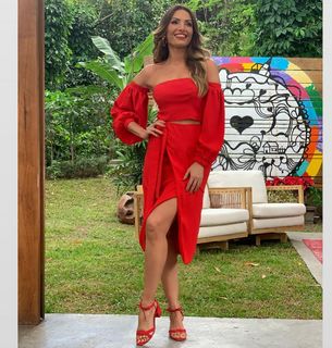 Patrícia Poeta feet photo thumbnail