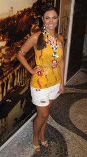 Patrícia Poeta feet photo thumbnail