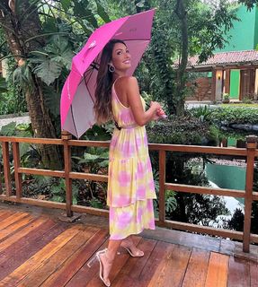 Patrícia Poeta feet photo thumbnail