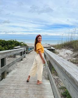 Patrícia Poeta feet photo thumbnail