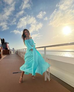 Patrícia Poeta feet photo thumbnail