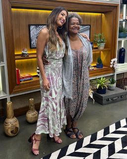 Patrícia Poeta feet photo thumbnail