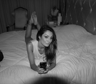 Patrícia Poeta feet photo thumbnail