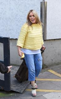 Patsy Kensit feet photo thumbnail