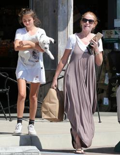 Patsy Palmer feet photo thumbnail
