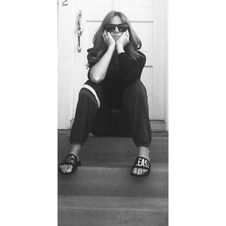 Patsy Palmer feet photo thumbnail