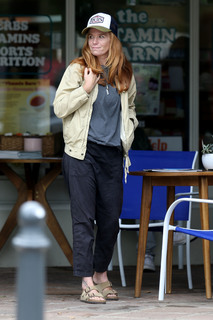 Patsy Palmer feet photo thumbnail