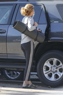Patsy Palmer feet photo thumbnail