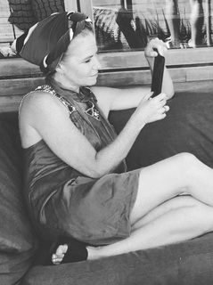 Patsy Palmer feet photo thumbnail