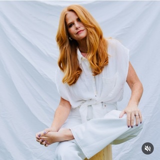Patsy Palmer feet photo thumbnail