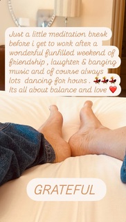 Patsy Palmer feet photo thumbnail