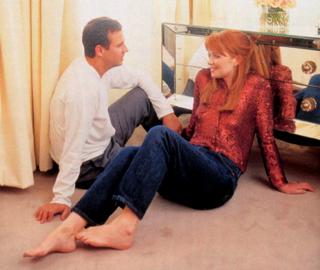 Patsy Palmer feet photo thumbnail