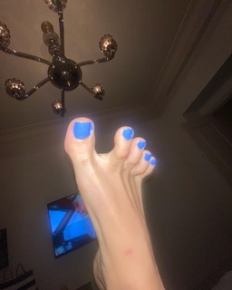 Patti Harrison feet photo 9