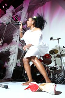 Patti LaBelle feet photo 1