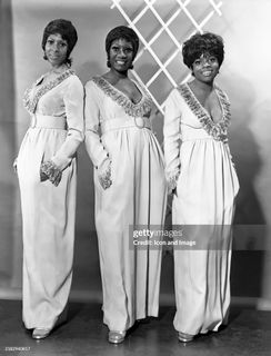 Patti LaBelle feet photo 4