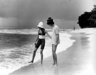 Pattie Boyd feet photo 3