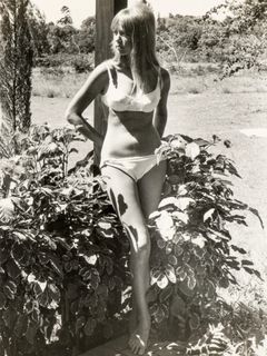 Pattie Boyd feet photo 3