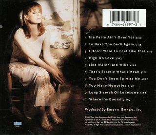 Patty Loveless feet photo 3